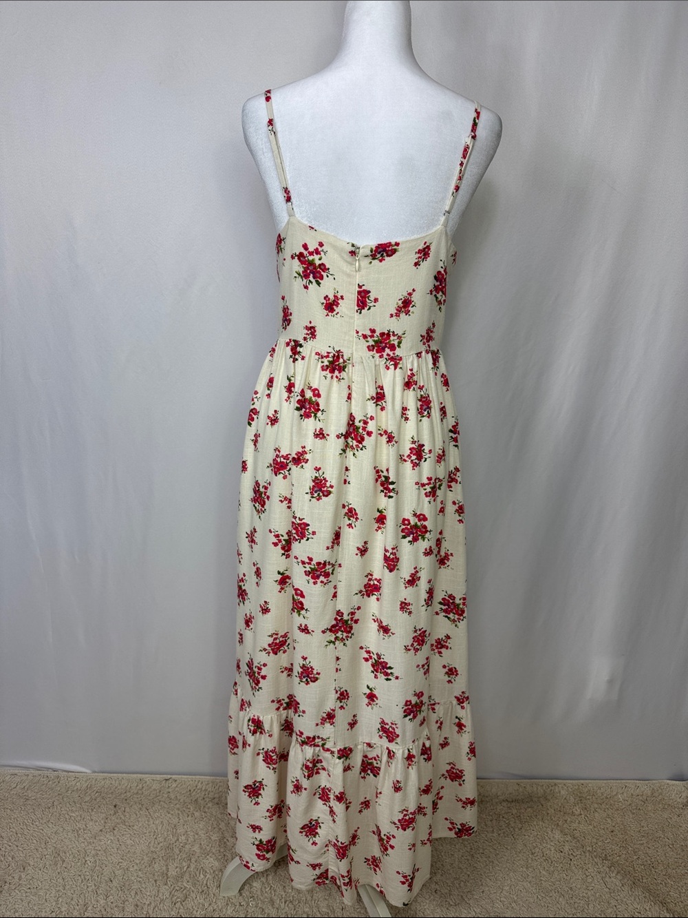 ASTR The Label Pleated Bust Fit & Flare Midi Dress Size Medium Red Floral - Picture 9 of 14